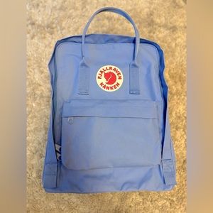 Fjâllrâven Ultramarine Everyday Outdoor Kånken Backpack - Lightly Used